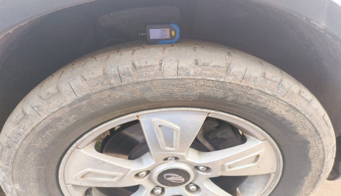 2013 Mahindra XUV500 W8, Diesel, Manual, 1,38,865 km, tyre