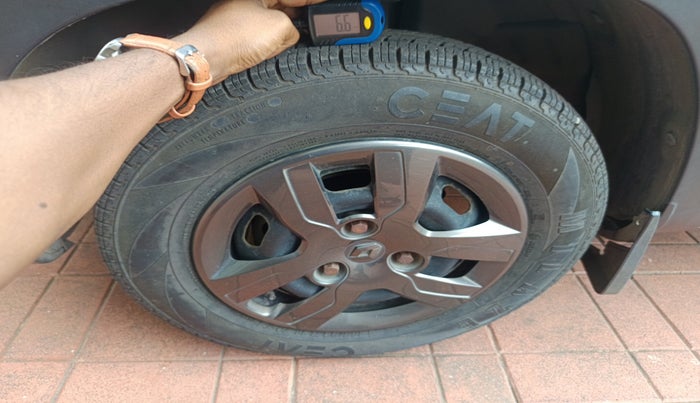 2018 Renault Kwid RXT 1.0 AMT (O), Petrol, Automatic, 9,200 km, tyre