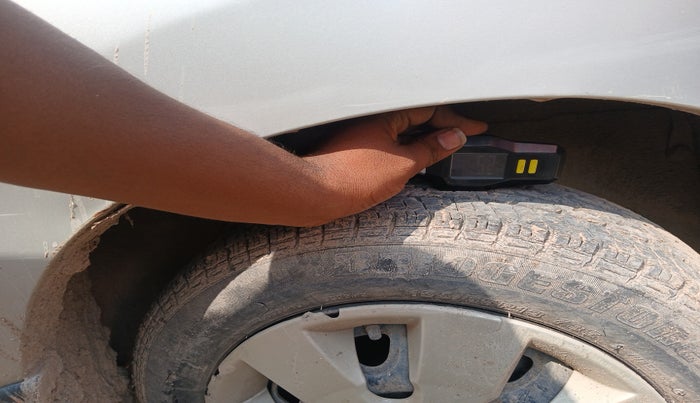 2015 Maruti Alto K10 VXI, Petrol, Manual, 26,545 km, tyre