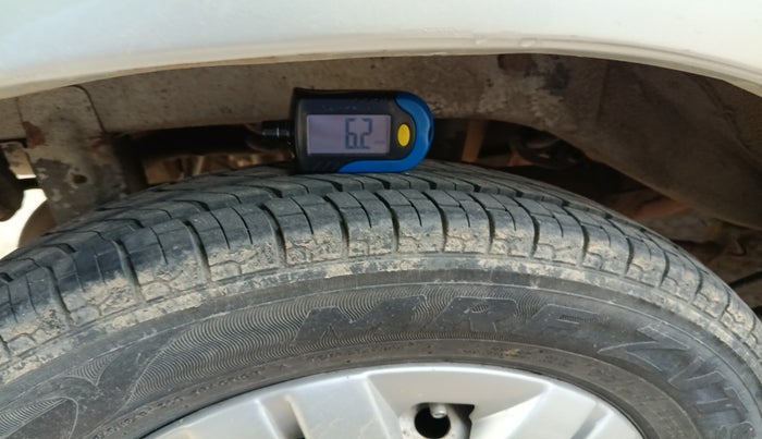 2010 Maruti Alto LXI, Petrol, Manual, 1,06,347 km, tyre