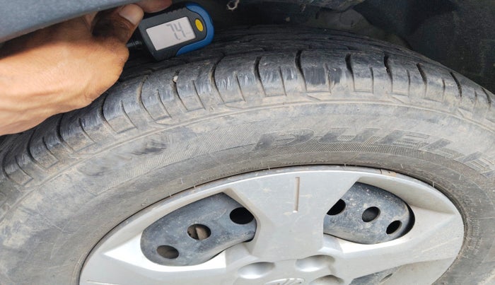 2021 Mahindra XUV300 W6 1.5 Sunroof Diesel, Diesel, Manual, 33,987 km, tyre