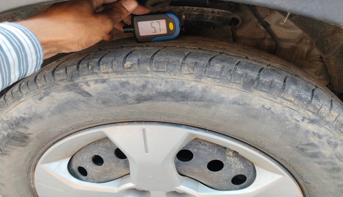 2021 Mahindra XUV300 W6 1.5 Sunroof Diesel, Diesel, Manual, 33,987 km, tyre