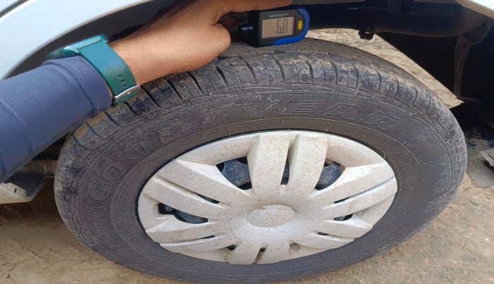 2015 Maruti Alto 800 LXI, Petrol, Manual, 29,172 km, tyre