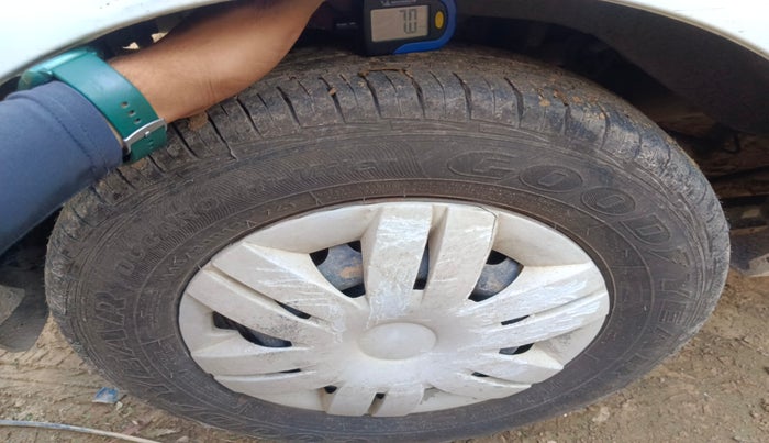 2015 Maruti Alto 800 LXI, Petrol, Manual, 29,172 km, tyre