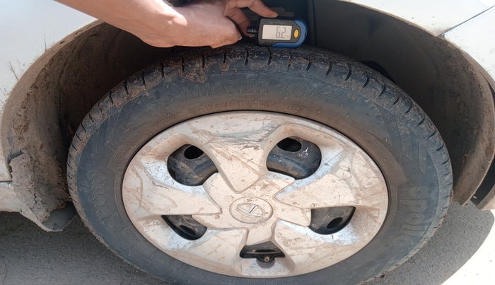 2017 Tata Tiago XT PETROL, Petrol, Manual, 1,45,221 km, tyre