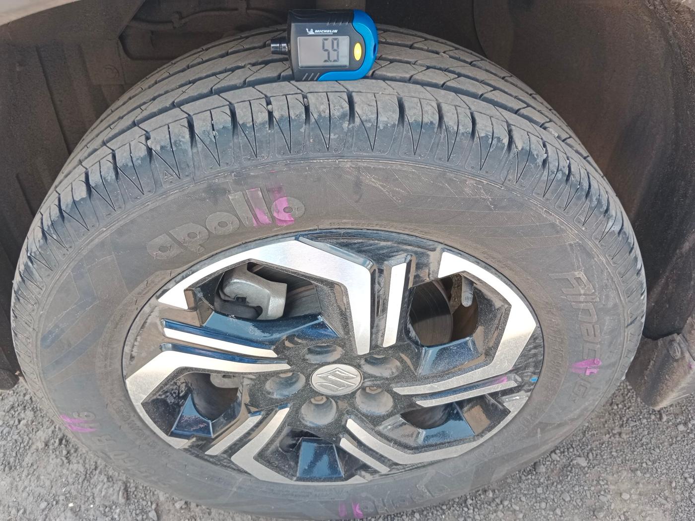 2022 Maruti BREZZA VXI SMART HYBRID, Petrol, Manual, 57,048 km, tyre