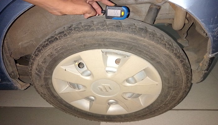 2012 Maruti Wagon R 1.0 LXI, Petrol, Manual, 82,401 km, tyre