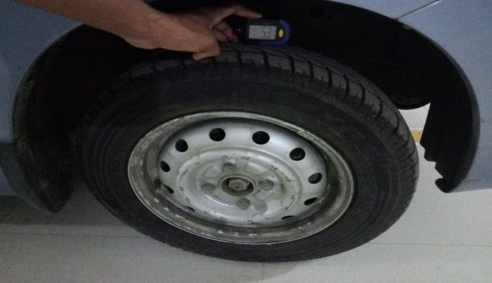 2012 Maruti Wagon R 1.0 LXI, Petrol, Manual, 82,401 km, tyre