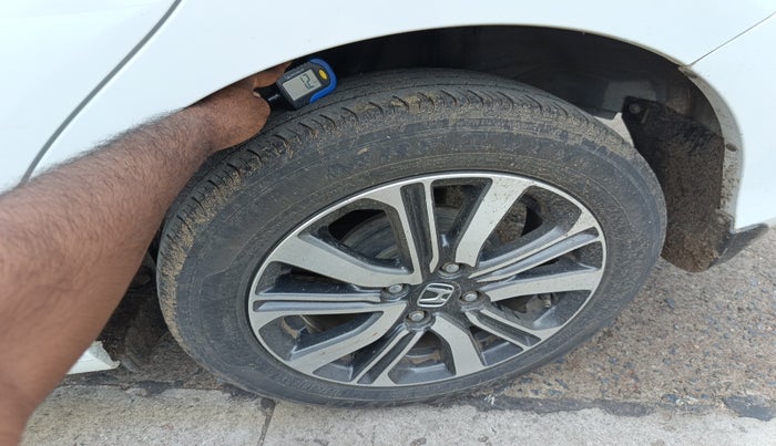 2022 Honda Amaze 1.2L I-VTEC VX CVT, Petrol, Automatic, 56,110 km, tyre