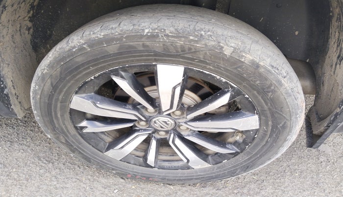 2019 MG HECTOR SHARP 2.0 DIESEL, Diesel, Manual, 93,500 km, tyre