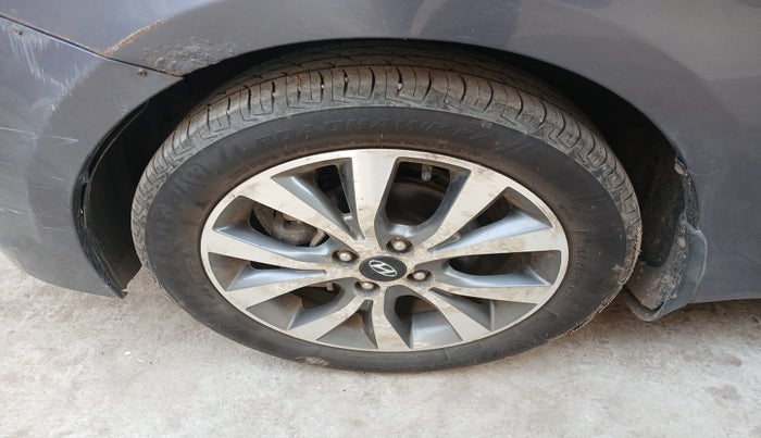 2015 Hyundai Verna FLUIDIC 4S 1.6 VTVT S(O), Petrol, Manual, 53,341 km, tyre