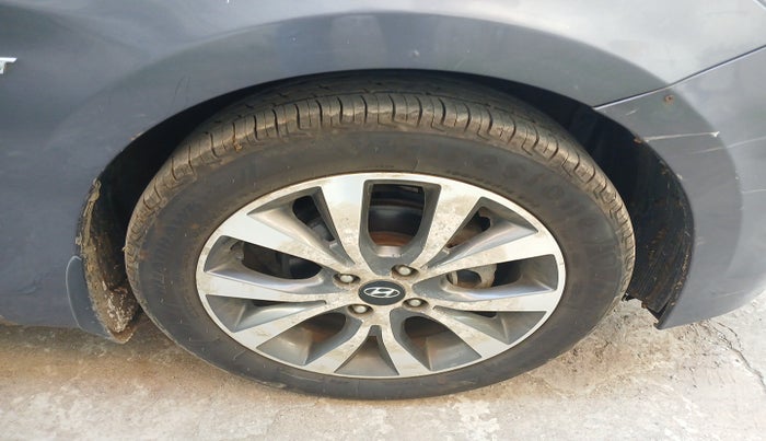 2015 Hyundai Verna FLUIDIC 4S 1.6 VTVT S(O), Petrol, Manual, 53,341 km, tyre