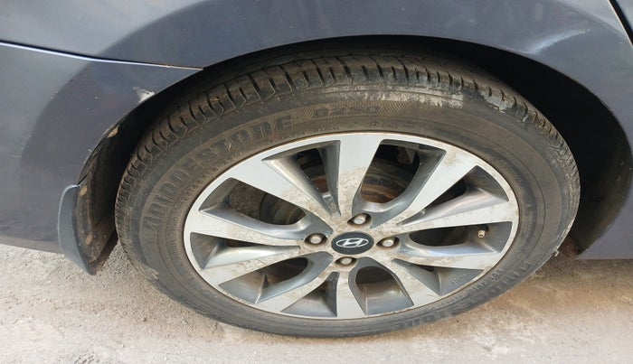 2015 Hyundai Verna FLUIDIC 4S 1.6 VTVT S(O), Petrol, Manual, 53,341 km, tyre