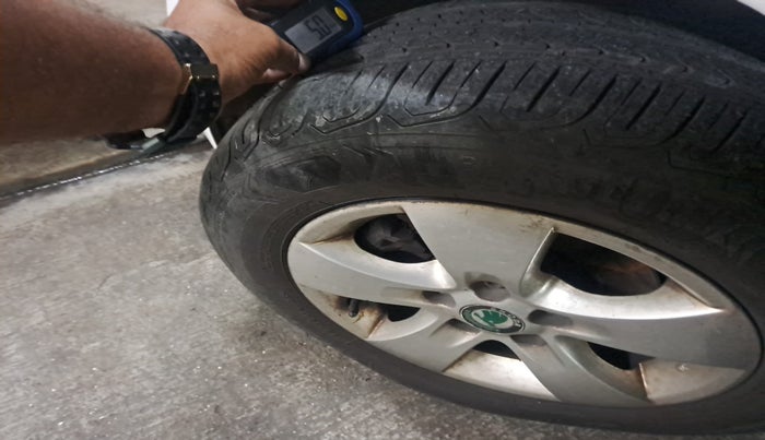 2012 Skoda Rapid AMBITION 1.6 MPI AT, Petrol, Automatic, 62,497 km, tyre