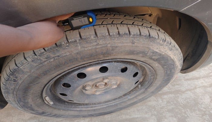 2022 Maruti Swift VXI CNG, Petrol, Manual, 51,314 km, tyre