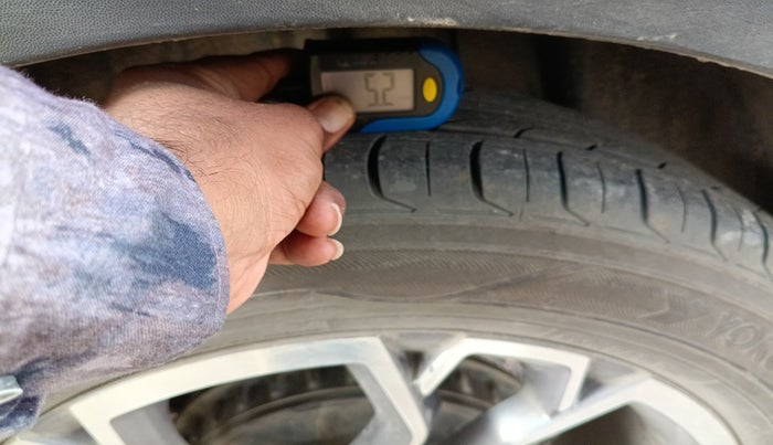 2021 Skoda KUSHAQ STYLE 1.0L TSI AT, Petrol, Automatic, 1,07,997 km, tyre