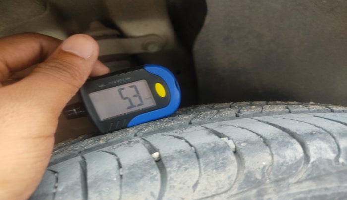 2020 KIA SELTOS HTE 1.5 DIESEL, Diesel, Manual, 1,18,425 km, tyre