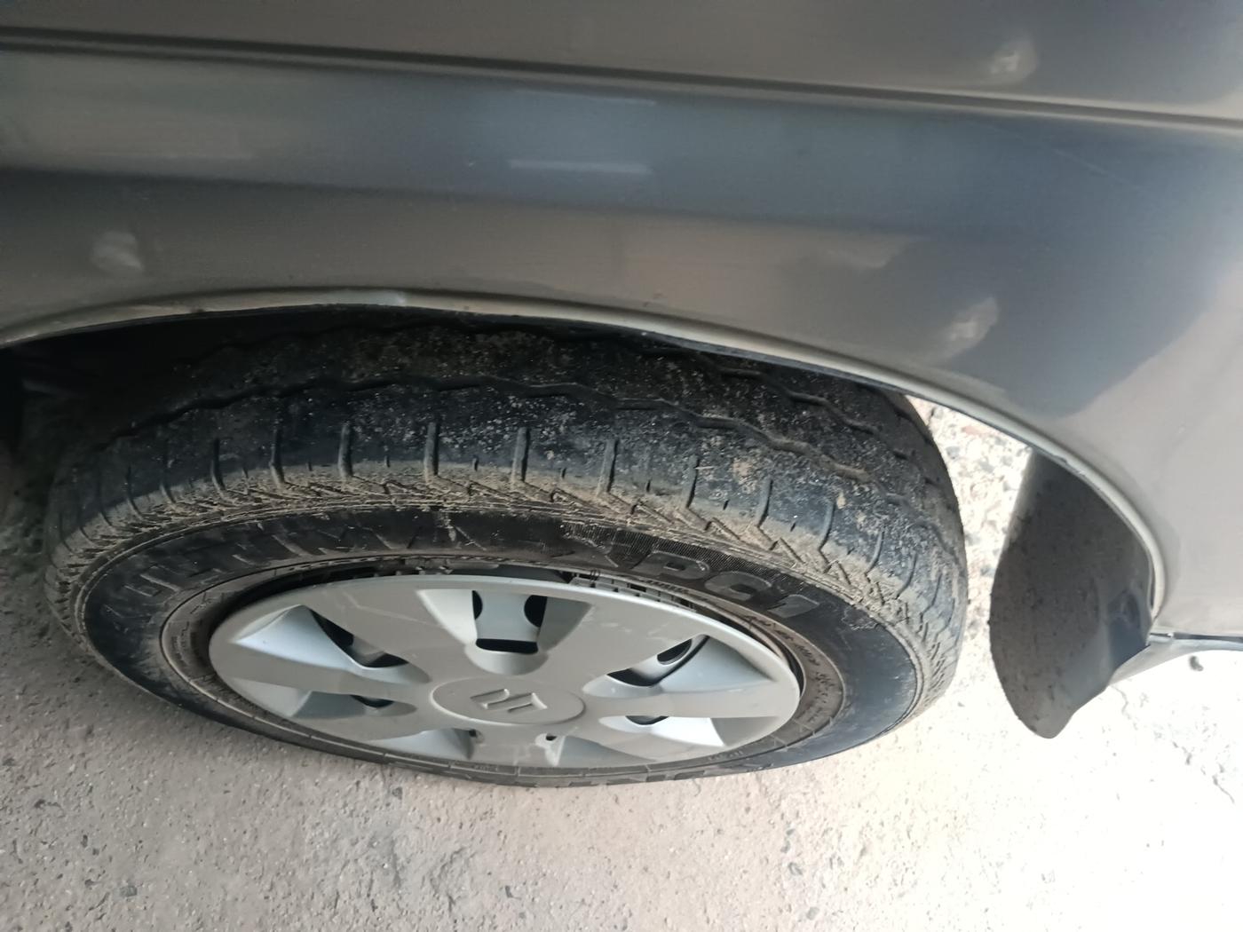 2023 Maruti Eeco 5 STR AC CNG, Petrol, Manual, 43,789 km, tyre