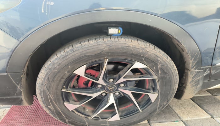2022 Maruti S Cross ALPHA 1.5, Petrol, Manual, 62,103 km, tyre