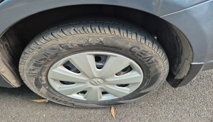2011 Maruti Swift Dzire VXI, Petrol, Manual, 95,344 km, tyre