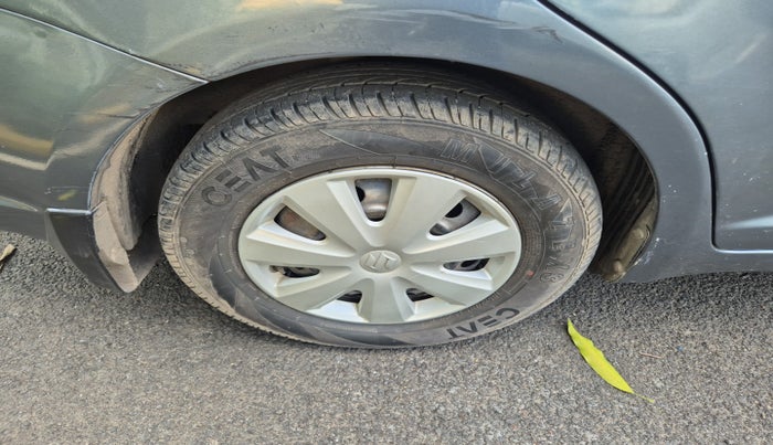 2011 Maruti Swift Dzire VXI, Petrol, Manual, 95,344 km, tyre