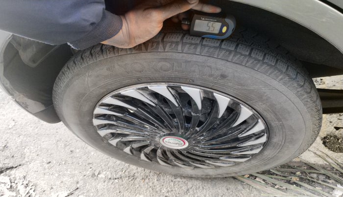 2016 Maruti Wagon R 1.0 LXI CNG, Petrol, Manual, 1,42,001 km, tyre