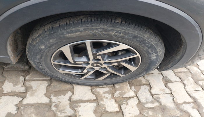 2023 Mahindra XUV300 W8 (O) 1.5 DIESEL, Diesel, Manual, 38,182 km, tyre