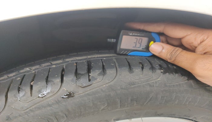 2016 Skoda Superb STYLE 1.8 TSI AT, Petrol, Automatic, 54,009 km, tyre