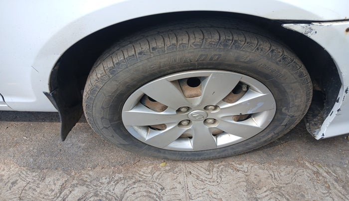 2010 Hyundai Verna TRANSFORM 1.5 CRDI, Diesel, Manual, 1,15,806 km, tyre