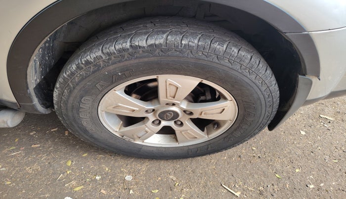 2012 Mahindra XUV500 W8, Diesel, Manual, 49,698 km, tyre