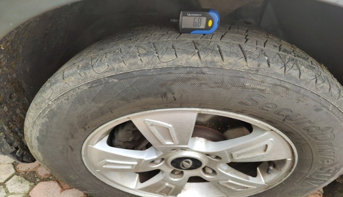 2013 Mahindra XUV500 W8, Diesel, Manual, 88,535 km, tyre
