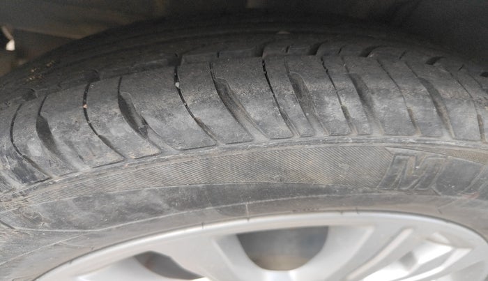 2018 Tata Tiago XZ PETROL, Petrol, Manual, 43,342 km, tyre