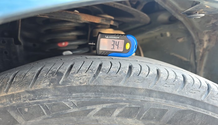 2019 Mahindra MARAZZO M4 8 STR, Diesel, Manual, 1,99,688 km, tyre