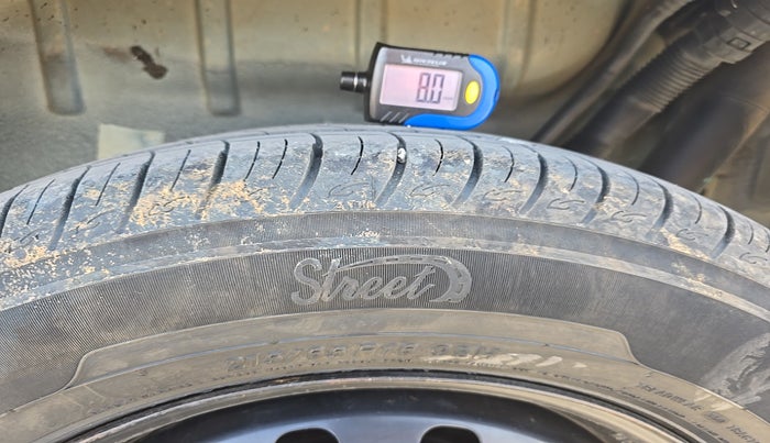 2019 Mahindra MARAZZO M4 8 STR, Diesel, Manual, 1,99,688 km, tyre