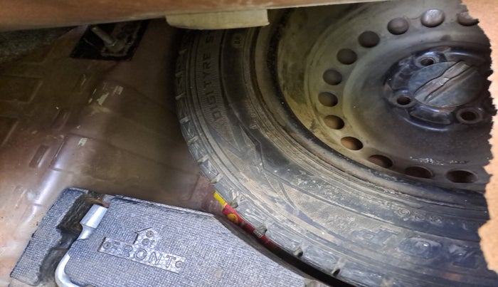 2015 Honda Amaze 1.2L I-VTEC S, Petrol, Manual, 58,191 km, tyre