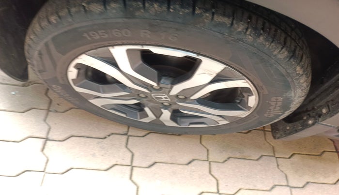 2017 Honda WR-V 1.5L I-DTEC VX MT, Diesel, Manual, 67,909 km, tyre