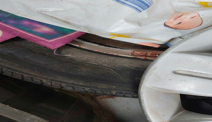 2015 Hyundai i10 MAGNA 1.1, Petrol, Manual, 94,165 km, tyre