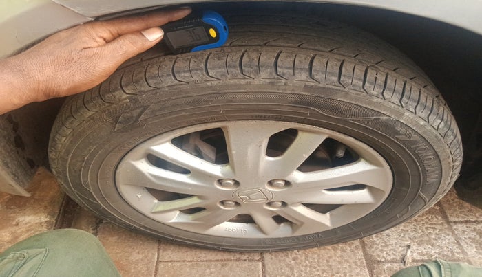 2016 Honda Amaze 1.5L I-DTEC VX, Diesel, Manual, 99,099 km, tyre