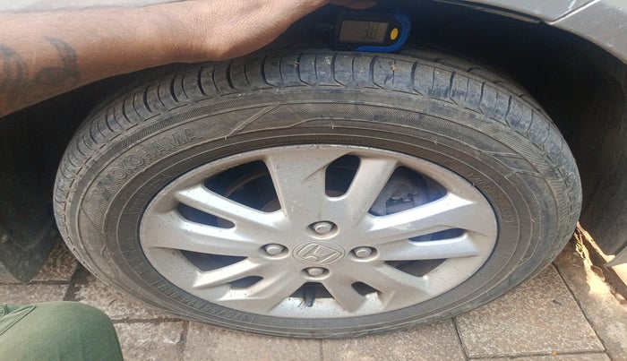 2016 Honda Amaze 1.5L I-DTEC VX, Diesel, Manual, 99,099 km, tyre