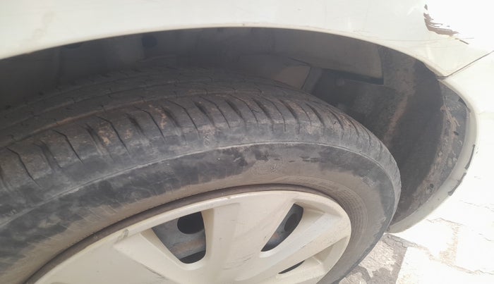 2010 Maruti Swift Dzire VDI, Diesel, Manual, 1,42,183 km, tyre