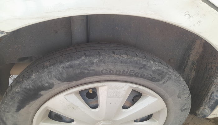 2010 Maruti Swift Dzire VDI, Diesel, Manual, 1,42,183 km, tyre