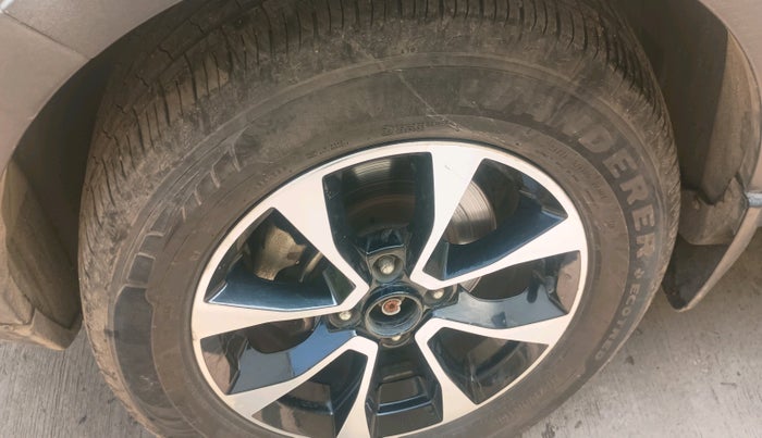 2020 Tata NEXON EV XZ PLUS, Electric, Automatic, 91,714 km, tyre