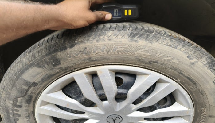 2011 Maruti Swift VXI, Petrol, Manual, 93,880 km, tyre