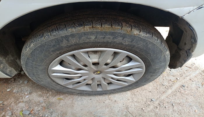 2020 Maruti Swift LXI, Petrol, Manual, 66,336 km, tyre