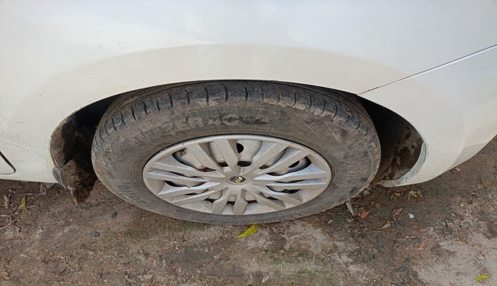 2020 Maruti Swift LXI, Petrol, Manual, 66,336 km, tyre