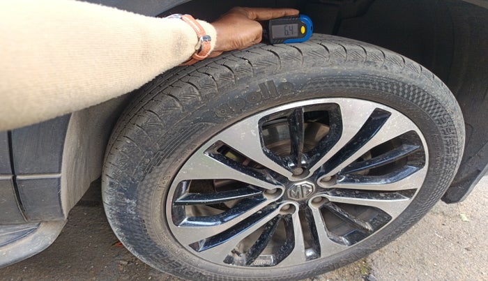 2021 MG HECTOR SHARP 1.5 PETROL CVT, Petrol, Automatic, 30,690 km, tyre