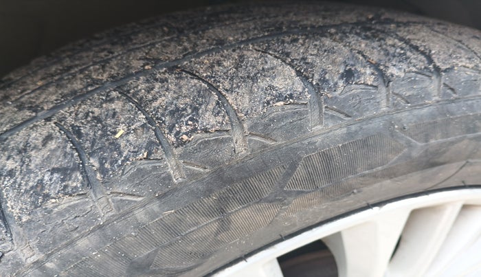 2021 Maruti Ertiga VXI CNG, Petrol, Manual, 1,33,157 km, tyre