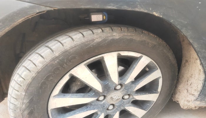 2014 Toyota Etios CROSS 1.4 VD, Diesel, Manual, 1,22,894 km, tyre