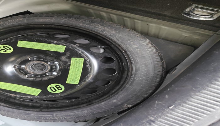 2013 Audi A4 2.0 TDI, Diesel, Automatic, 1,28,897 km, tyre