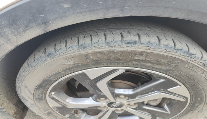 2018 Hyundai Creta SX AT 1.6 DIESEL, Diesel, Automatic, 1,12,000 km, tyre